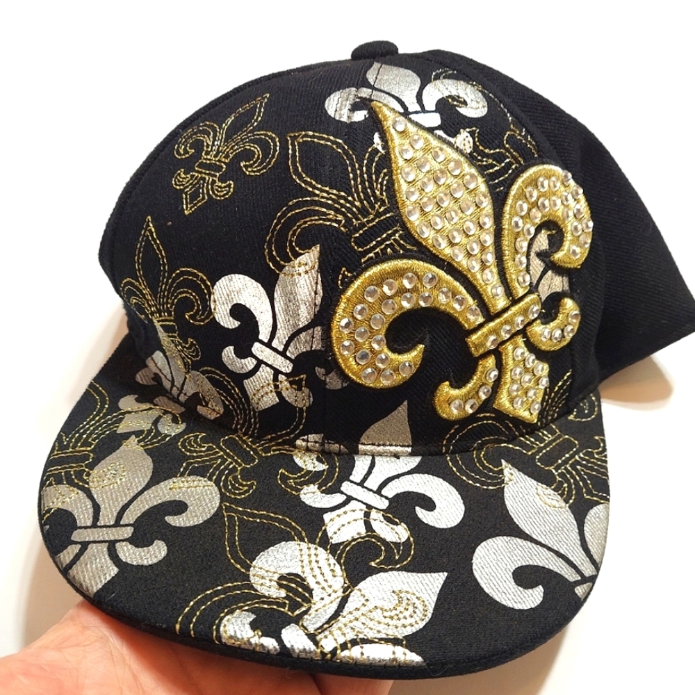 Ladies Size Medium Fleur Di Lis Rhinestone Embellished Black Cap